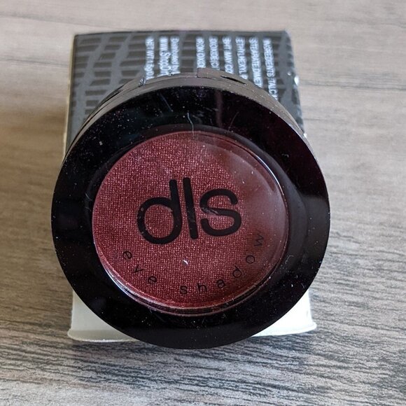 $3 for $20 Dirty Little Secret DLT Eye Shadow in Sangria *PLEASE READ DETAILS* - Picture 3 of 3